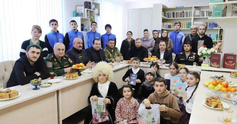 Герои рядом: В Табасаранском районе молодежь пообщалась с участниками СВО за круглым столом