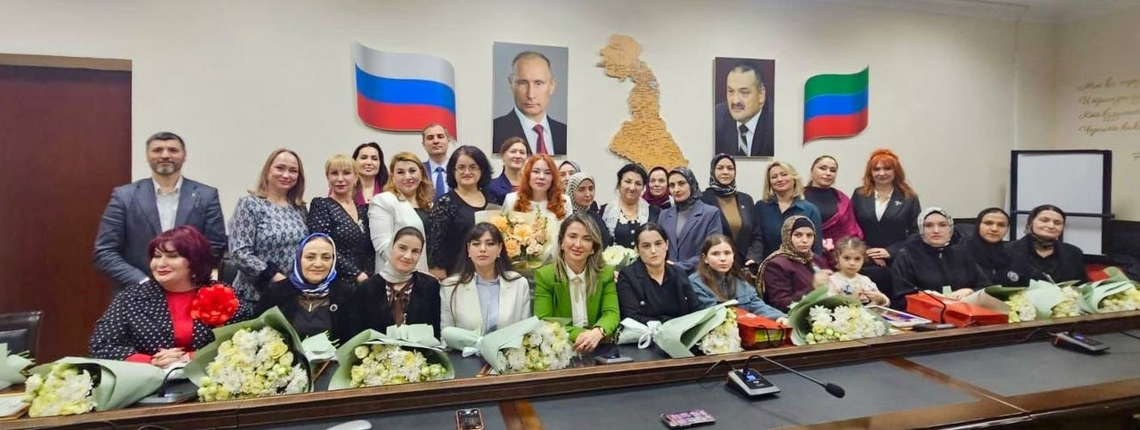 Рабият Закавова приняла участие в заседании Общественного совета при Уполномоченном по правам ребенка Республики Дагестан