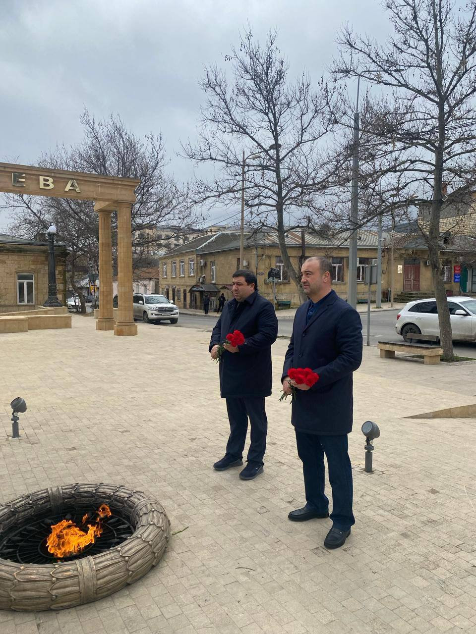 Ханлар Пашабеков почтил память погибших при теракте в Подмосковье