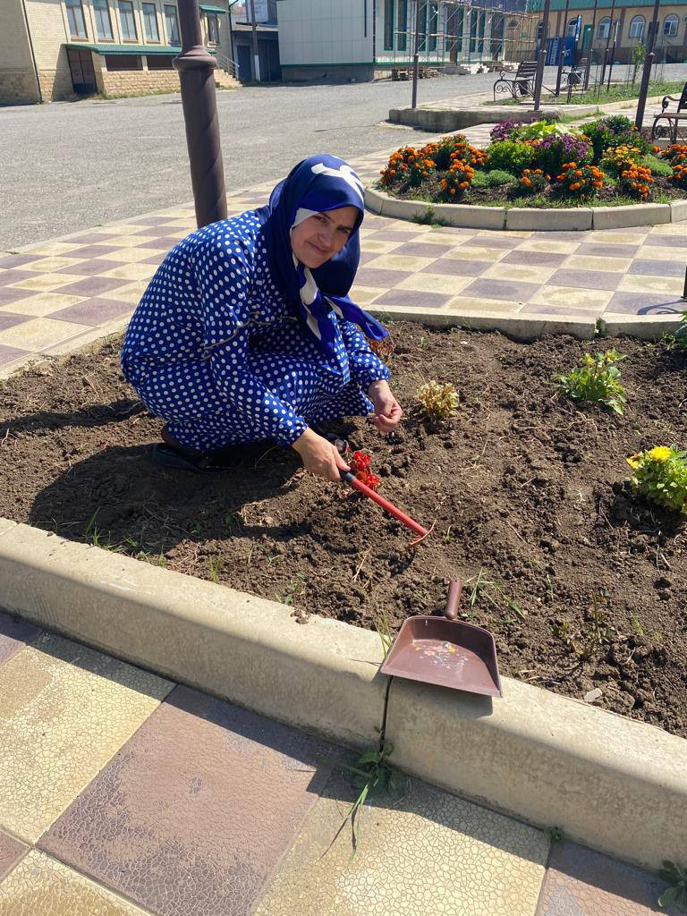 Активное участие в городском масштабном субботнике приняли и сотрудники Отдела ЗАГС