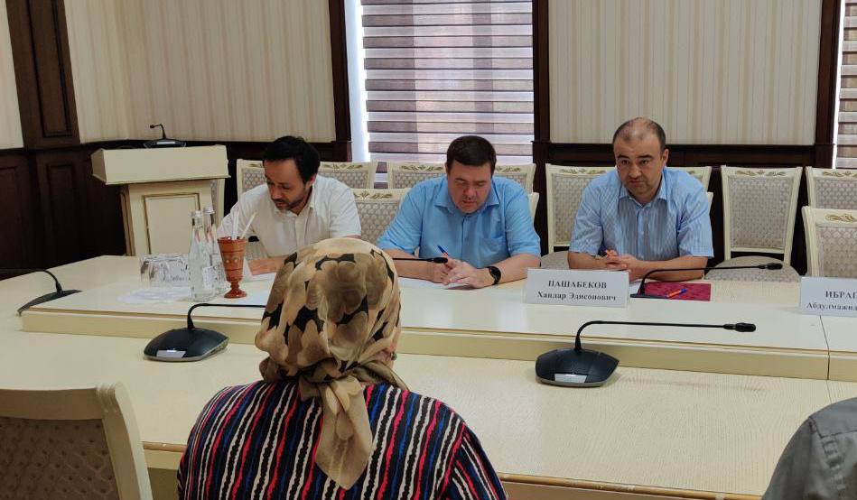 Министр юстиции Республики Дагестан Ханлар Пашабеков провел личный прием граждан в Дербенте