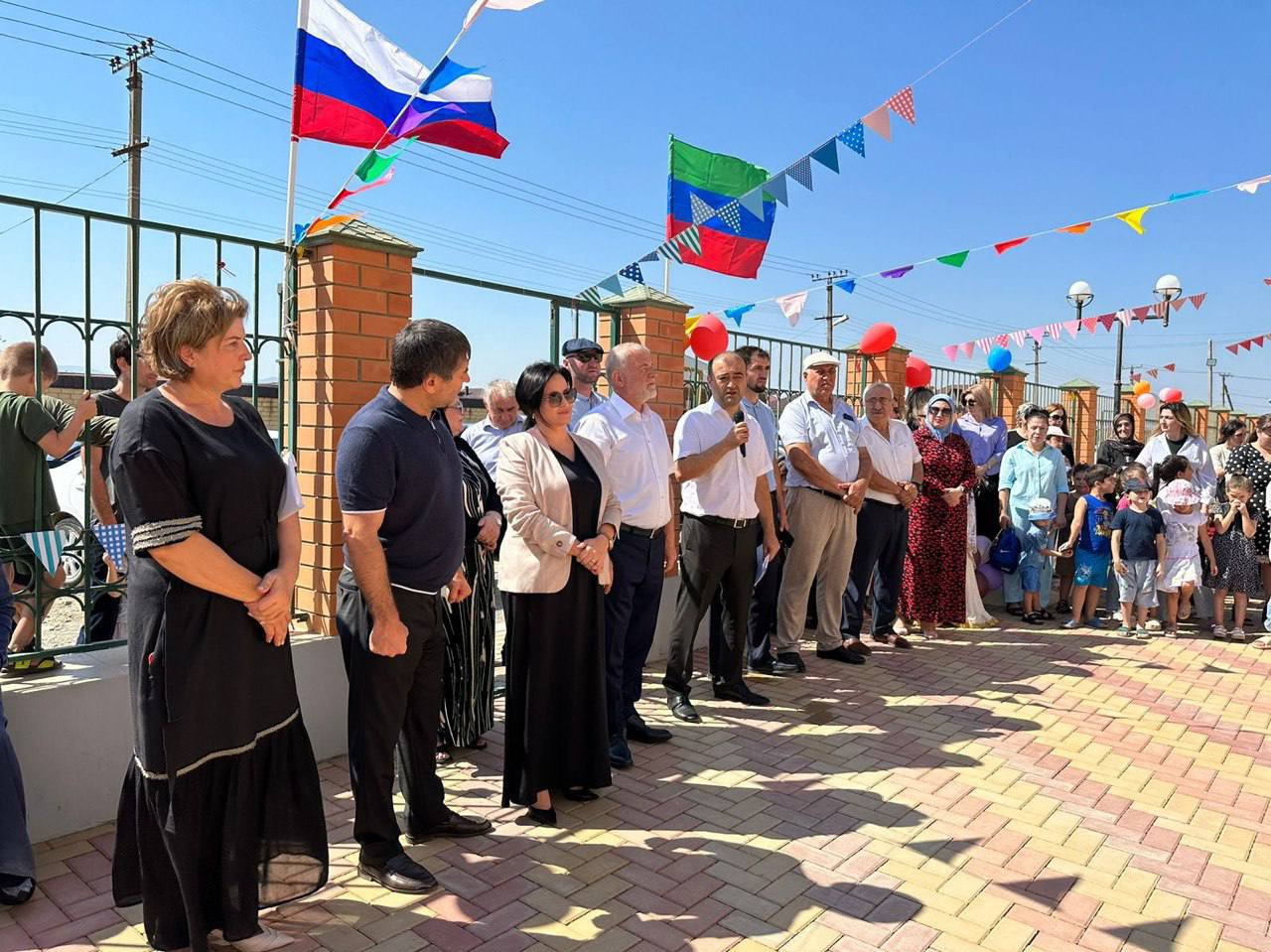 Ханлар Пашабеков принял участие в открытии детского сада в Новолакском районе