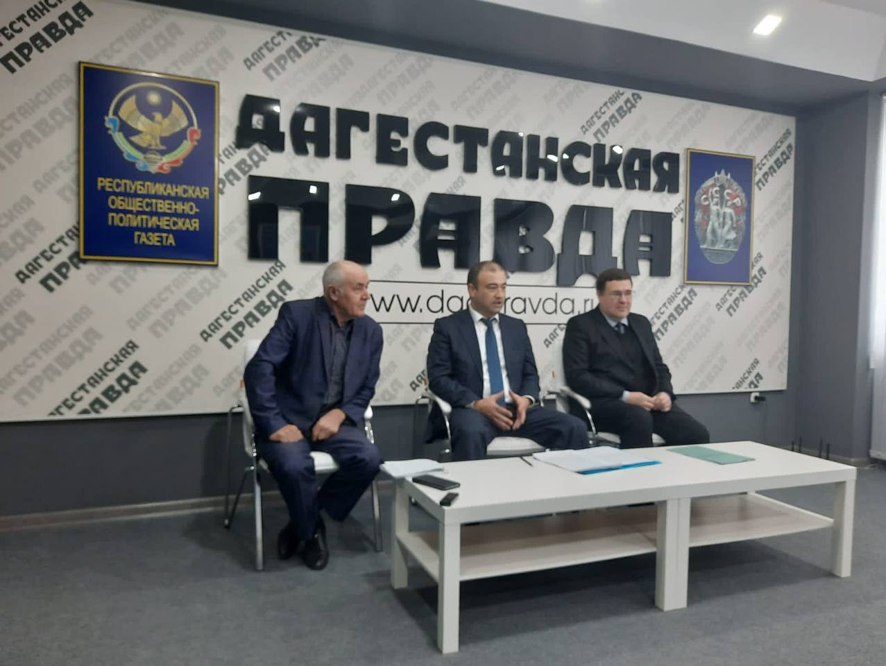 В редакции газеты «Дагестанская правда» состоялась пресс-конференция министра юстиции Республики Дагестан Ханлара Пашабекова