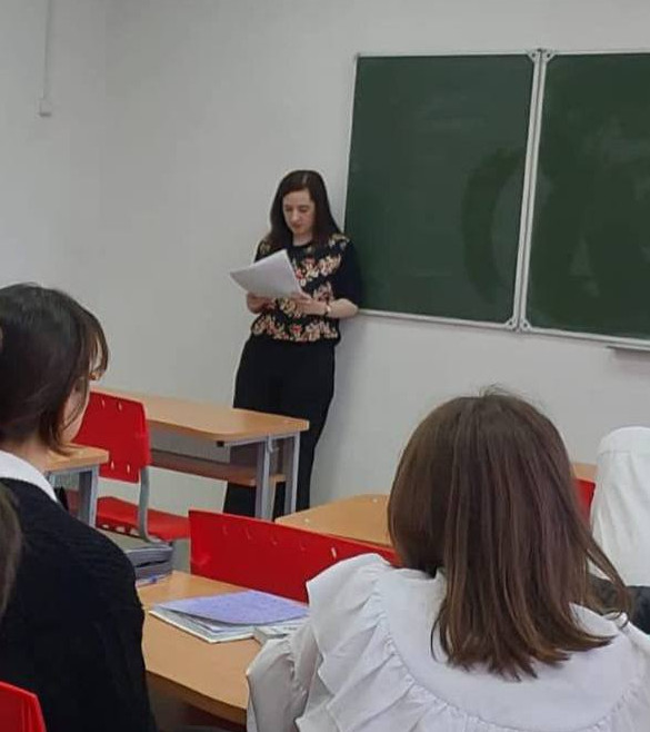 Консультант Министерства юстиции РД Анастасия Филимонова провела встречу с учениками 11 класса Многопрофильного лицея № 39