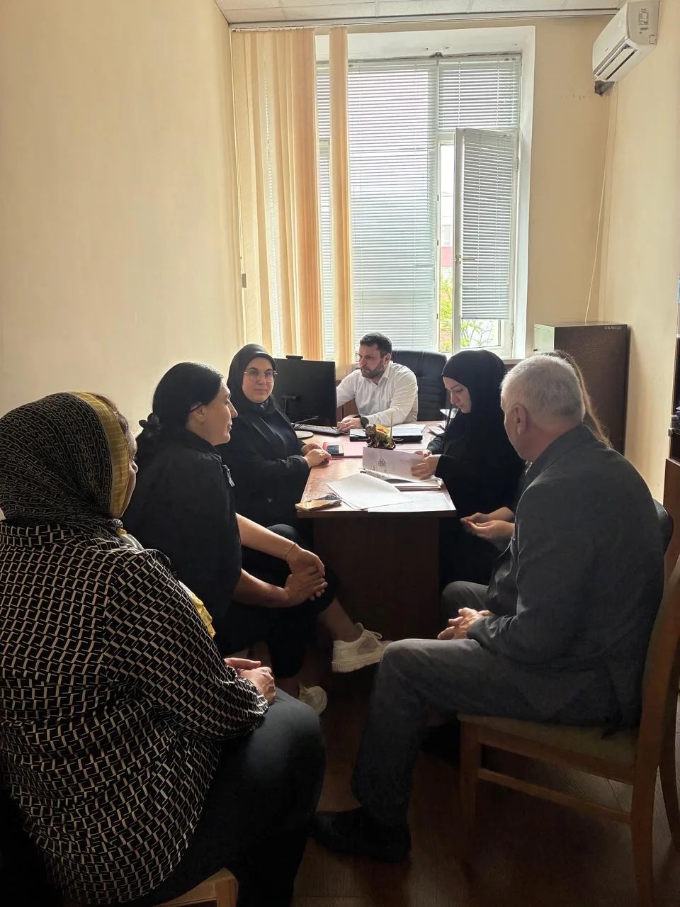Правовая поддержка: Подведомственное учреждение Минюста Дагестана участвует в защите прав граждан в составе комиссии