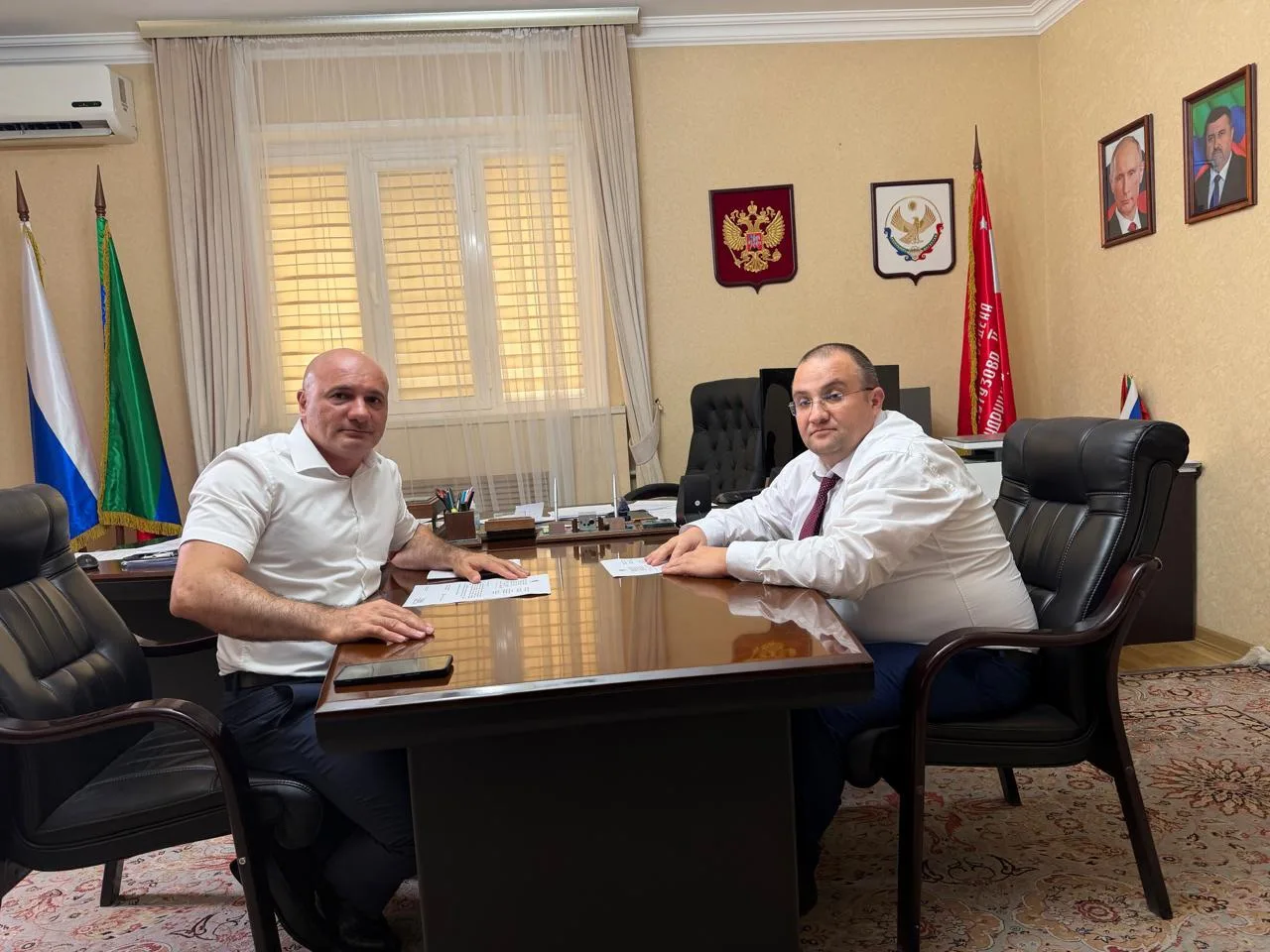 Рабочая встреча Герея Хаирова и Марата Зейналова: от законотворчества до контроля ЗАГСов