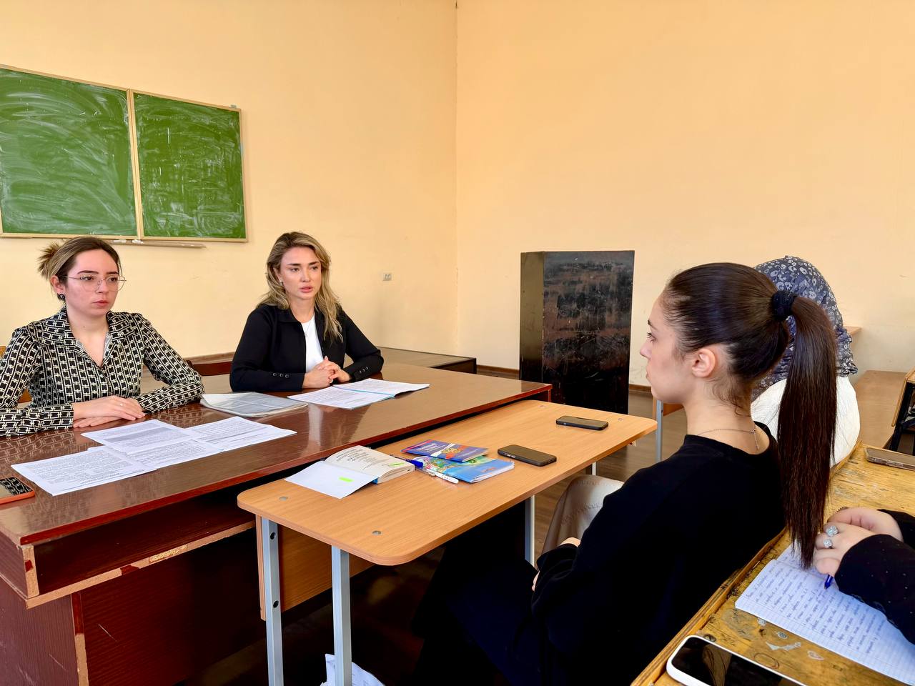 Лекция на тему «Примирительные процедуры в гражданском процессе» для студентов Юридического института ДГУ.