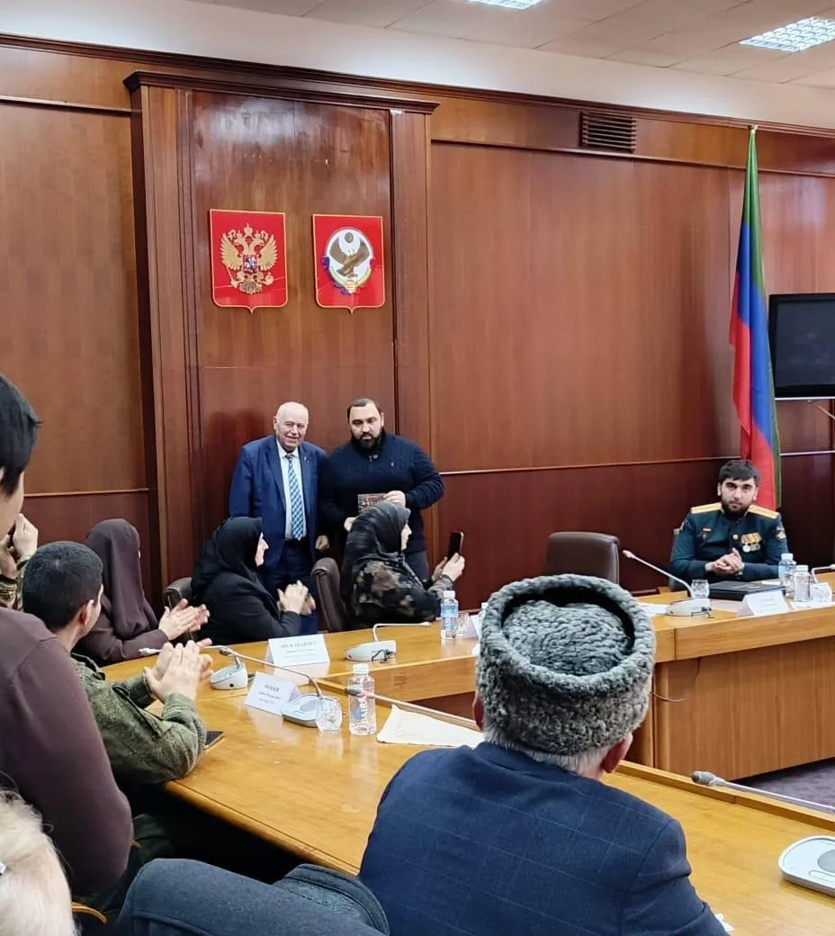 Единство и поддержка: встреча с Султаном Хамзаевым в Махачкале