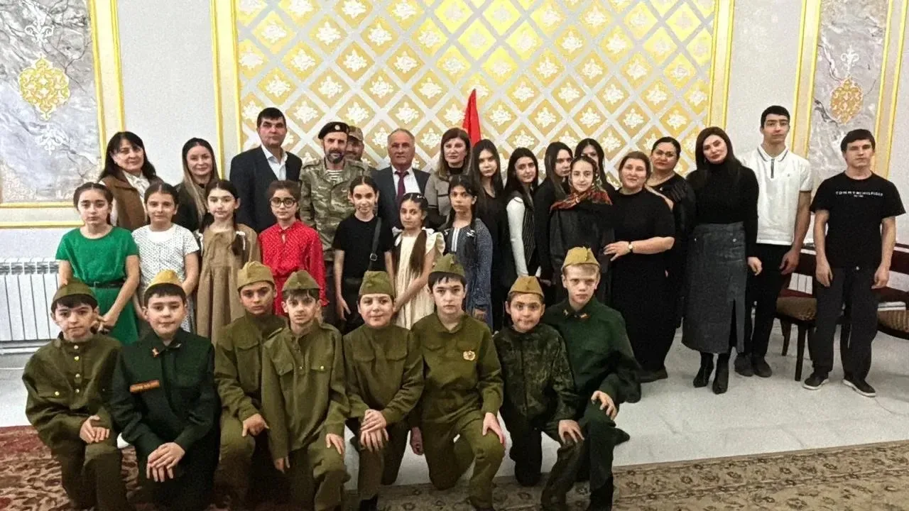 Работники отдела ЗАГС Минюста РД в городе Избербаше организовали встречу с участниками СВО