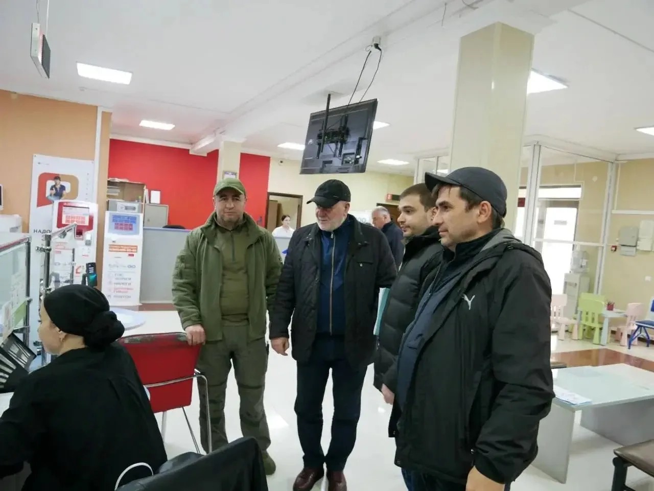 Министр юстиции РД осмотрел пункт временного размещения постарадавших граждан в городе Дагестанские Огни