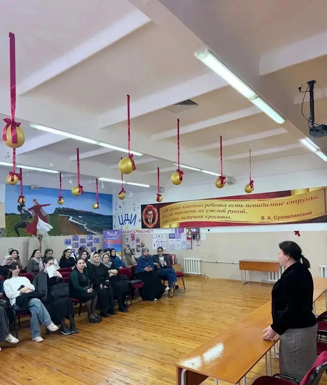 В апреле работники управления ЗАГС Минюста РД в городах и районах республики организовали встречи с родителями несовершеннолетних, на которых обсуждался вопрос регистрации браков между лицами, не достигшими восемнадцатилетнего возраста