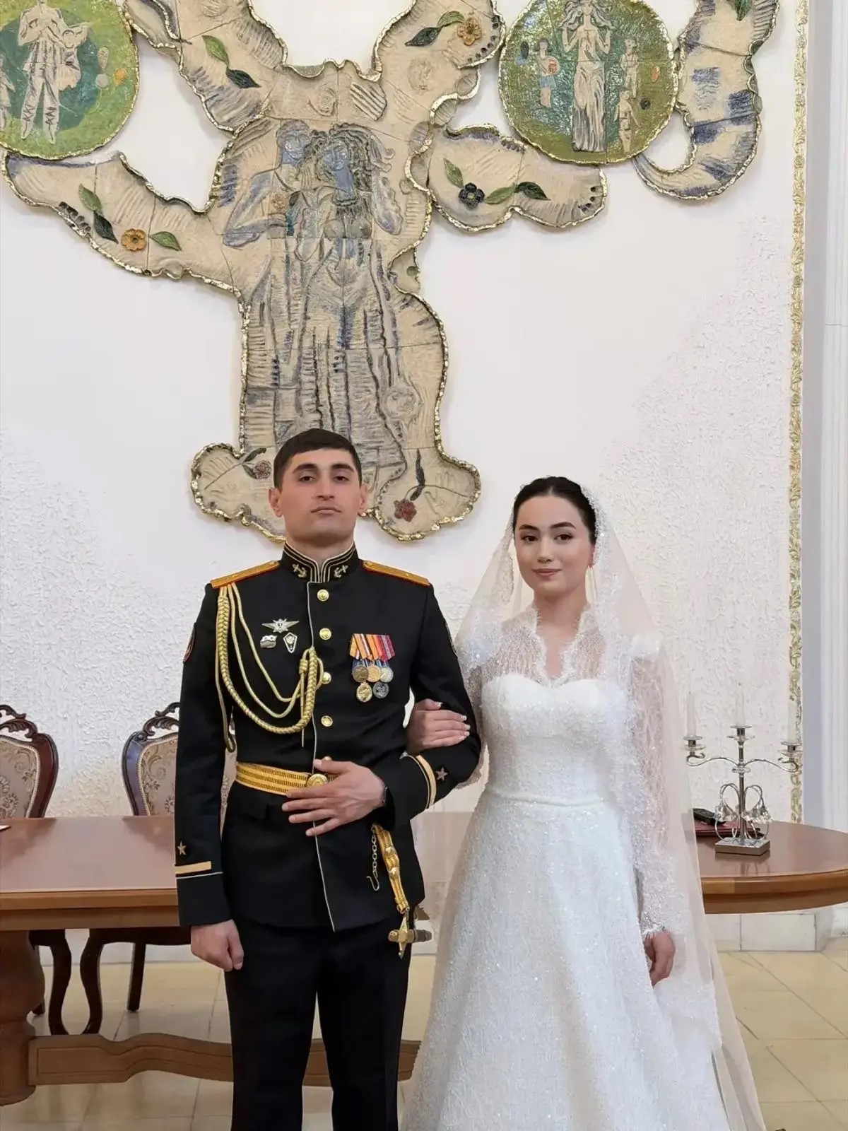 В стенах столичного ЗАГСа Минюста РД семейные узы скрепили ребята, вернувшиеся из СВО