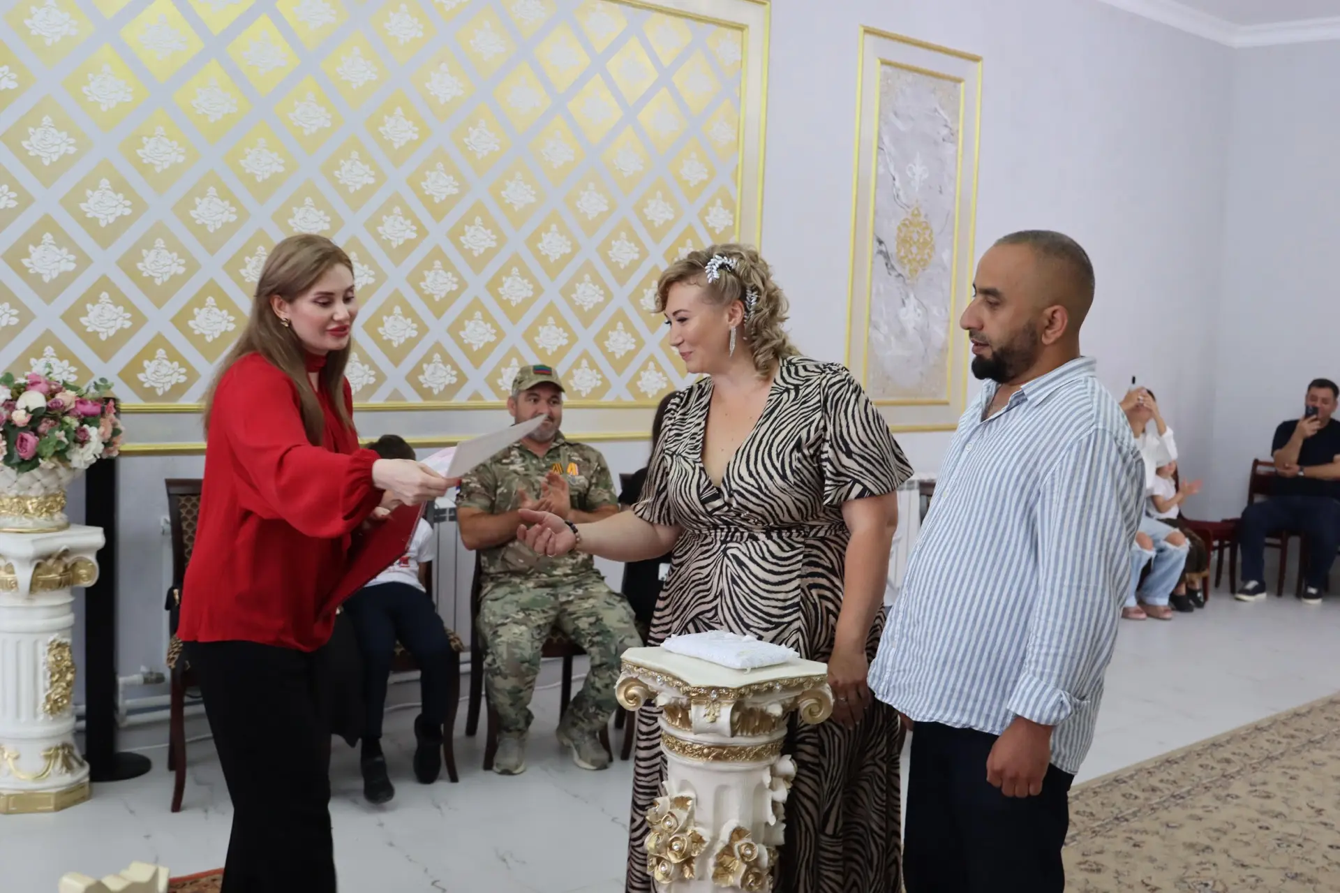 Крепкие традиции и новые союзы: в ЗАГСе Избербаша прошло чествование образцовых семей